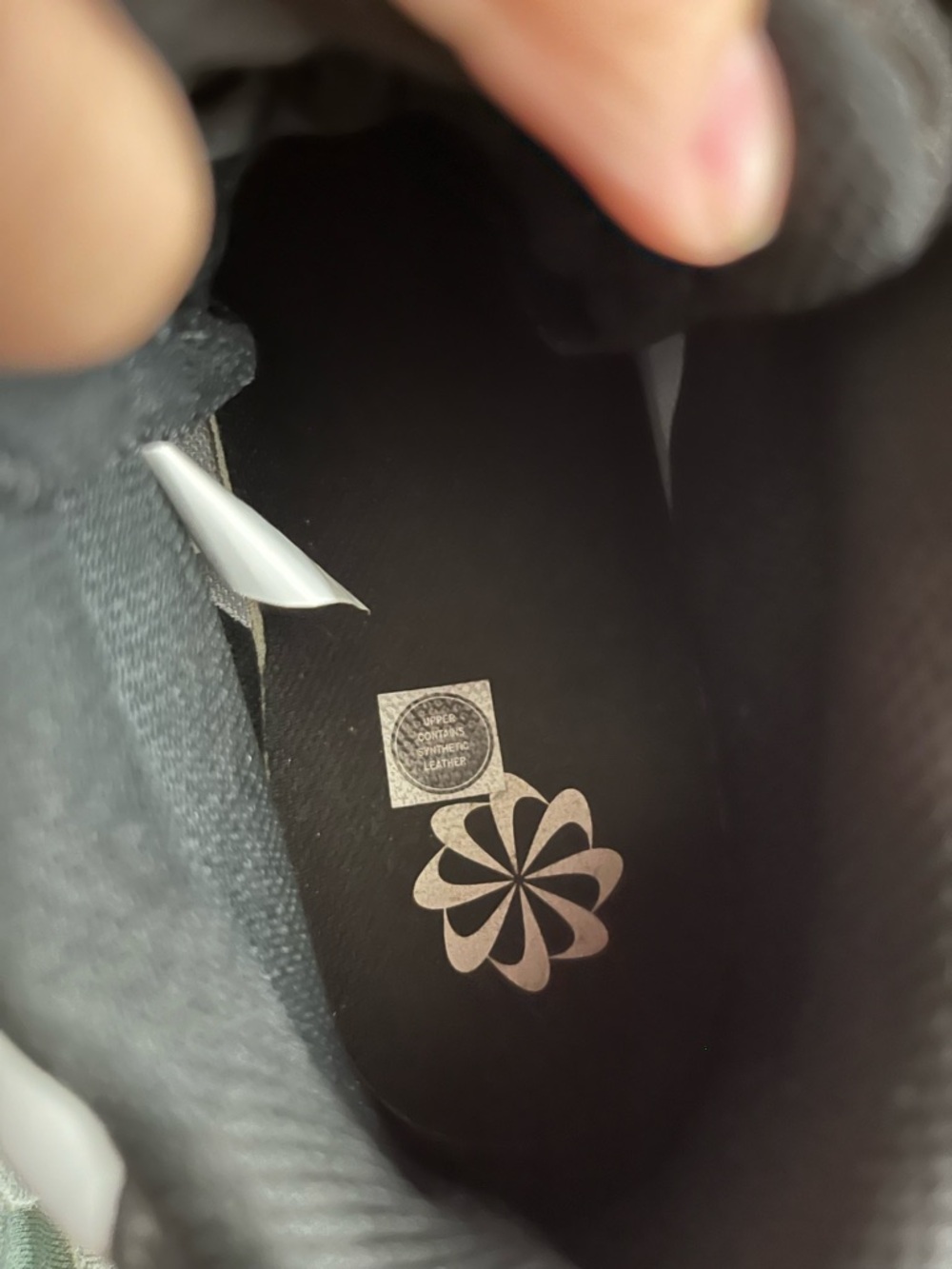 Nike Men’s Low-Top Sneakers in White, Black, and Gray - Picture 6 of 7